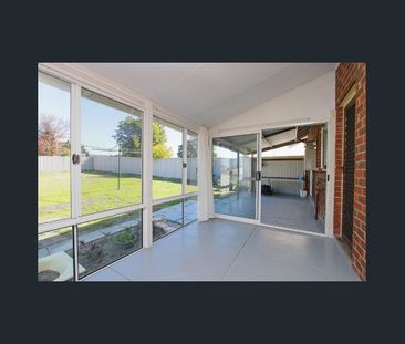 2 x 1 CHARACTER HOME IN GREAT LOCATION!! - Photo 6