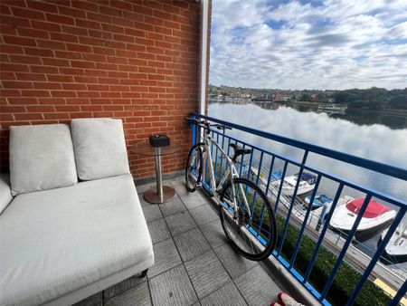 2 Bedroom Flat / Apartment - Horseshoe Bridge, Southampton - Photo 4