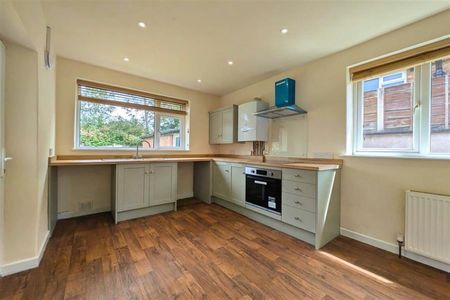 2 Bedroom Semi Detached To Let - Photo 4