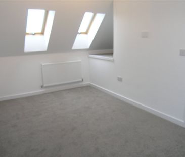 Regal Walk, Bridgwater, TA6 - Photo 2