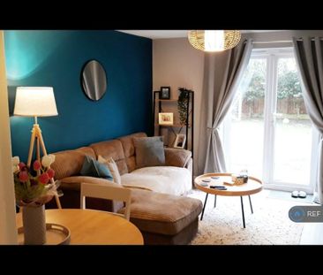 2 bedroom semi-detached house to rent - Photo 3