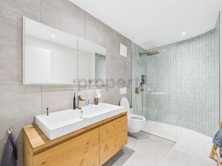 Luxuriöse 3.5-Zimmer-Wohnung in Trin Mulin, GR - Photo 3