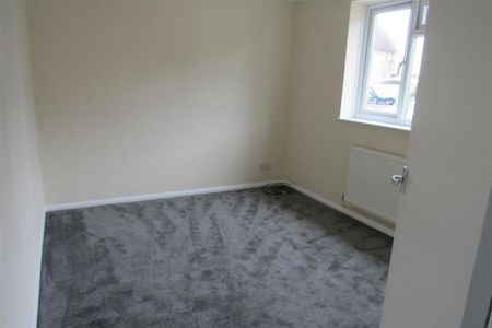 2 bedroom detached bungalow to rent - Photo 4