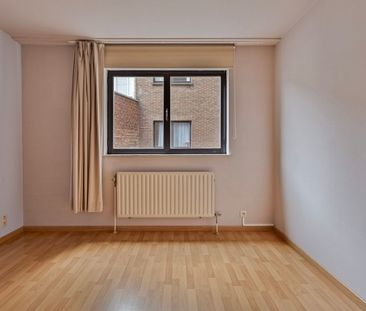 MOOI APPARTEMENT MET 2 SLPKS EN AUTOSTAANPLAATS TE DIEST! - Foto 5