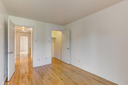 52 Brookfield Avenue - Photo 5