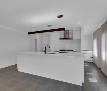 Four Bedroom Family Home in Baldivis - Photo 3