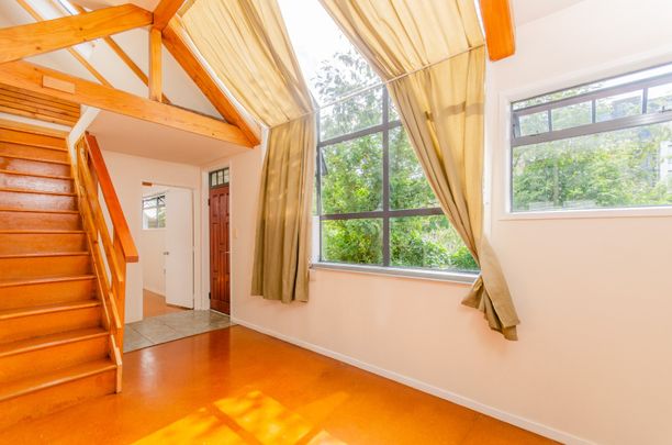 Amazing location! - Photo 1