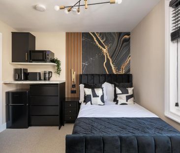 4 bedroom flat to rent - Photo 4