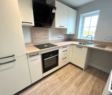 2 bedroom semi-detached house to rent - Photo 5