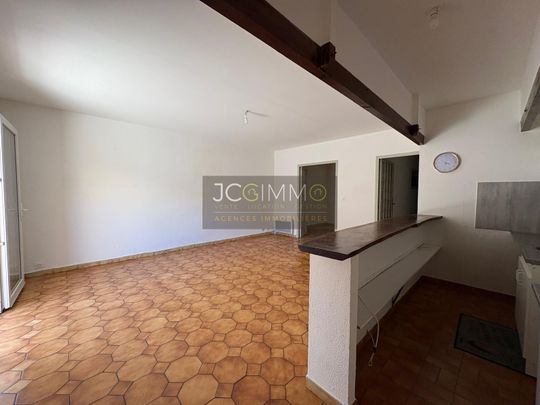 Location Appartement 4 pièces 80m² PUGET VILLE 83390 - Photo 1