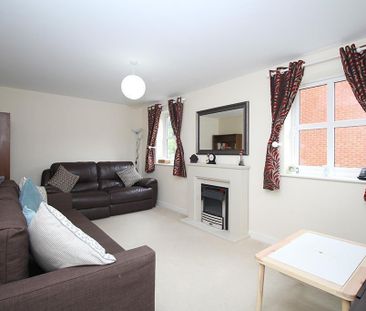 3 bedroom semi-detached house to rent - Photo 1