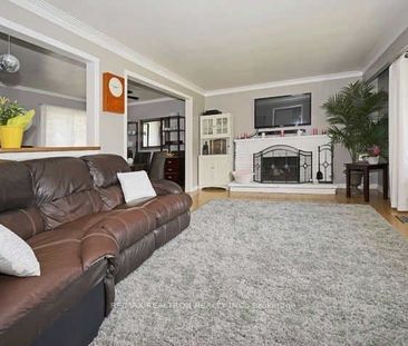 For Lease - 325 Cochrane Street Unit# Upper, Whitby, Ontario - Photo 2