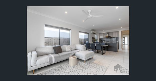 Spacious and Stylish Family Home with SOLAR - Photo 1