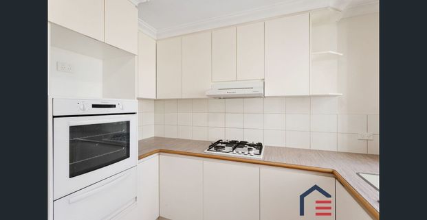 Neat & Comfortable Front Villa with Extra Parking - Photo 1