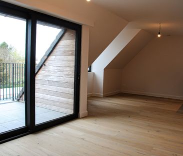 Luxueus recent nieuwbouwappartement met 2 slpks, terras en garage. - Photo 5
