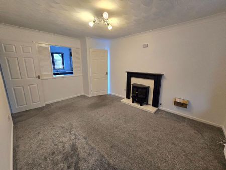 2 bedroom semi-detached bungalow to rent - Photo 2