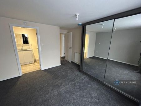 3 bedroom terraced house to rent - Photo 3