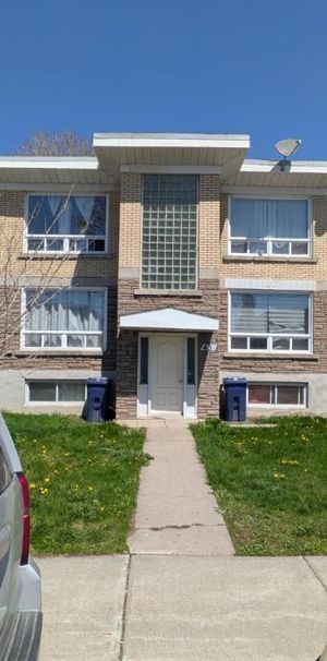 4 1/2 - Laval (Laval-des-Rapides) - 1 295 $/mois - Photo 1