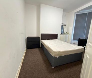 5 bedroom terraced house to rent - Photo 5