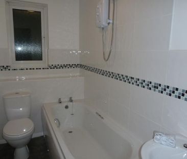 2 bedroom terraced house to rent - Photo 6