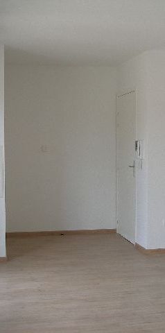 Location Appartement 1 pièce 33m² CORBEIL ESSONNES 91100 - Photo 1