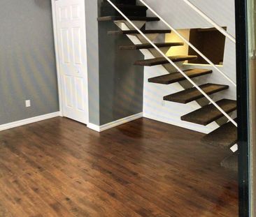 Logement grand 3 1/2 avec 2 salle eau sur 2 étage près du parc vict... - Photo 4