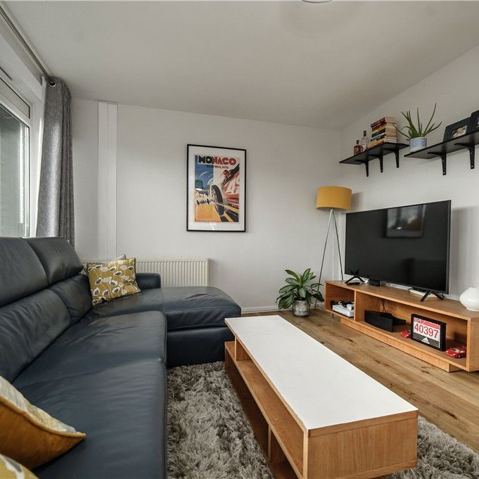 Mursell Estate, London, SW8 1HR - Photo 1