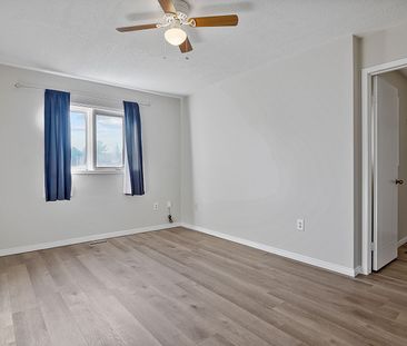 For Lease - 334 Sparrow Circle, Pickering, Ontario - Photo 4