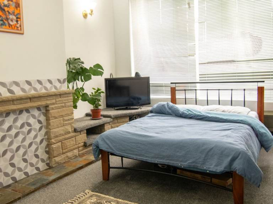 1 bedroom in a house share to rent - Photo 1