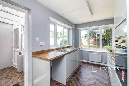 3 bedroom bungalow to rent Poplar Road, Carlton Colville, Lowestoft, Suffolk, NR33 - Photo 3
