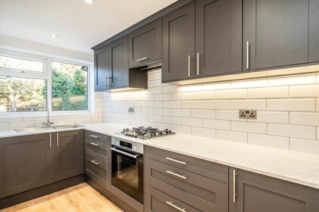 Burlington Road, Isleworth, TW7 - Photo 4