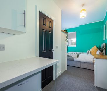 Room 5 – Nuneaton - Photo 4