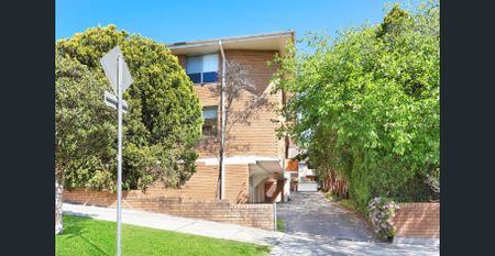 The Complete Package! - Photo 3