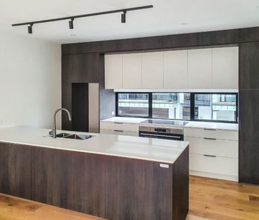 Howick - Executive Modern Townhouse - New Build - Photo 2