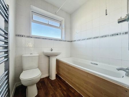 3 bedroom terraced house to rent - Photo 5