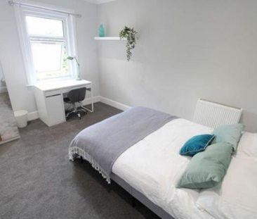 1 bedroom in a house share to rent - Photo 4