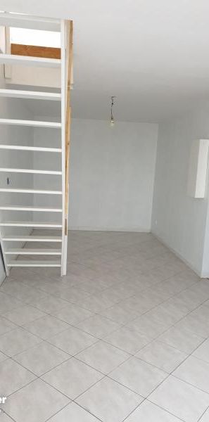 PROVIN, centre-ville, T2 duplex à 515 euros - Photo 1