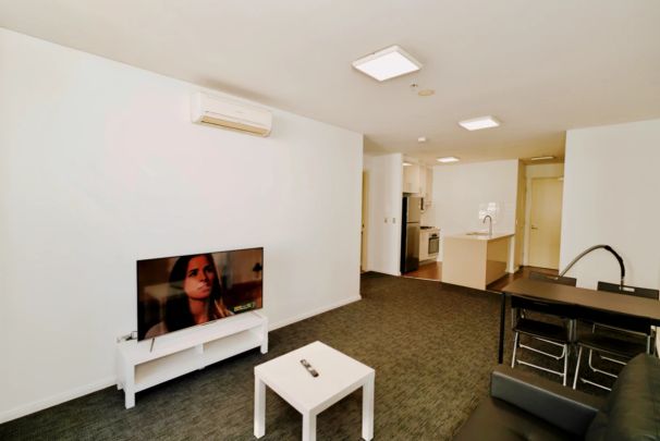 1 bed 1 bath - Photo 1