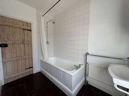 2 bedroom terraced house to rent - Photo 2