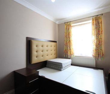 4 bedroom terraced house to rent - Photo 4