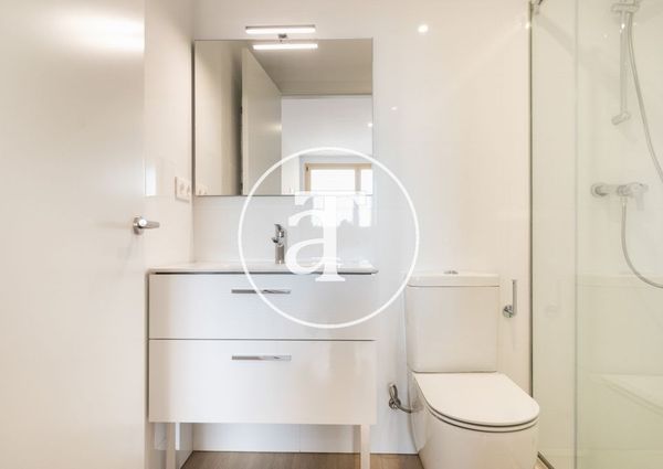 Apartment for rent with 2 bedrooms, studio and balcony in Badalona