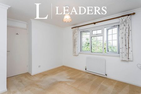 3 bedroom semi-detached house to rent - Photo 4