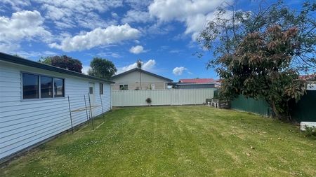 Tidy 3 Bedroom Family Home in Te Hapara! - Photo 2