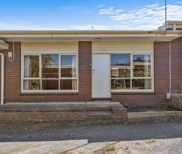 ONE BEDROOM LIVING IN BALLARAT NORTH - Photo 5