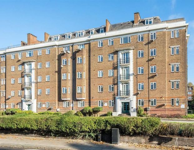 3 bedroom flat to rent - Photo 1