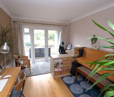 3 bedroom detached house to rent - Photo 3