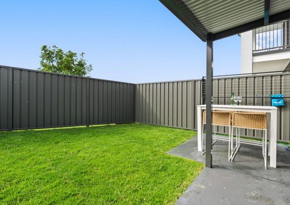 PRINSTINE THREE BEDROOM HOME , LOCATED IN PRIME LAKESIDE ESTATE - Photo 1