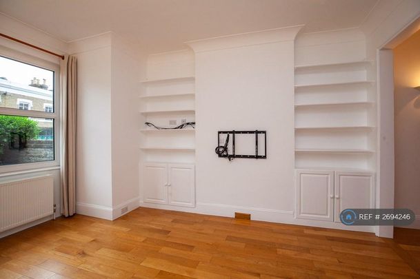 3 bedroom end of terrace house to rent - Photo 1