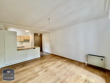 Location Appartement 2 pièces 47m² CHAMBERY 73000 - Photo 2