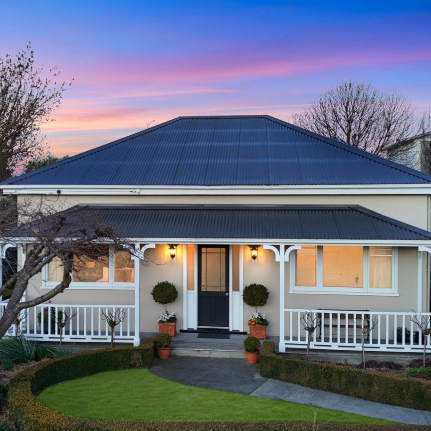 Tidy Two Bedroom - Photo 1